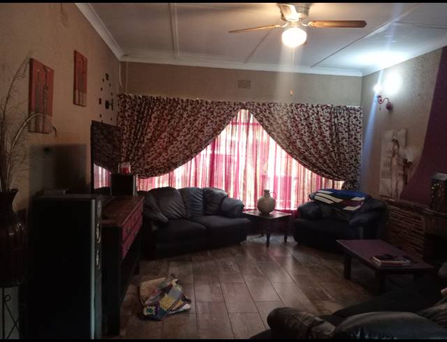 5 BEDROOM HOUSE FOR SALE IN BIRCHLEIGH